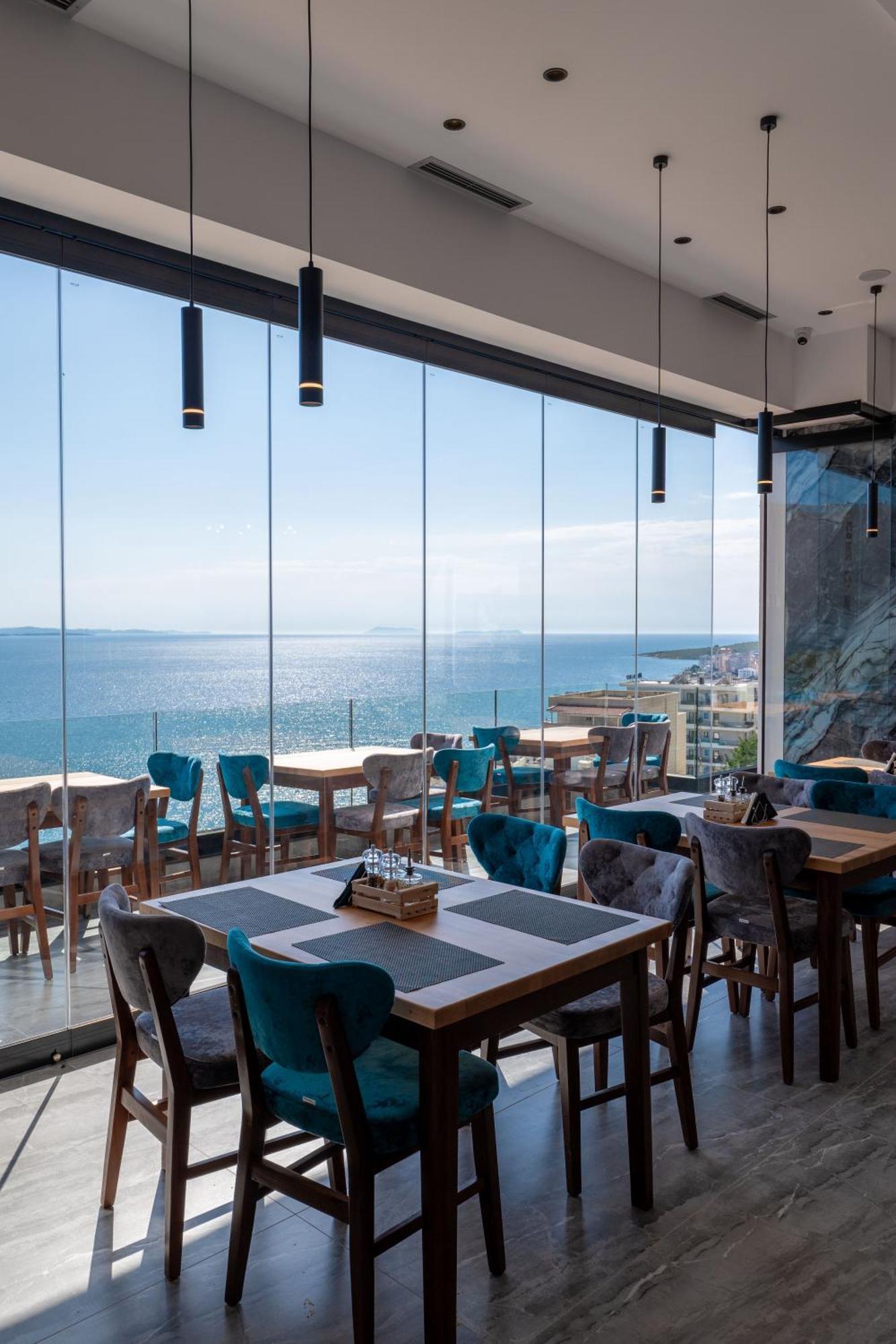 Litan Hotel Sarandë Exterior foto