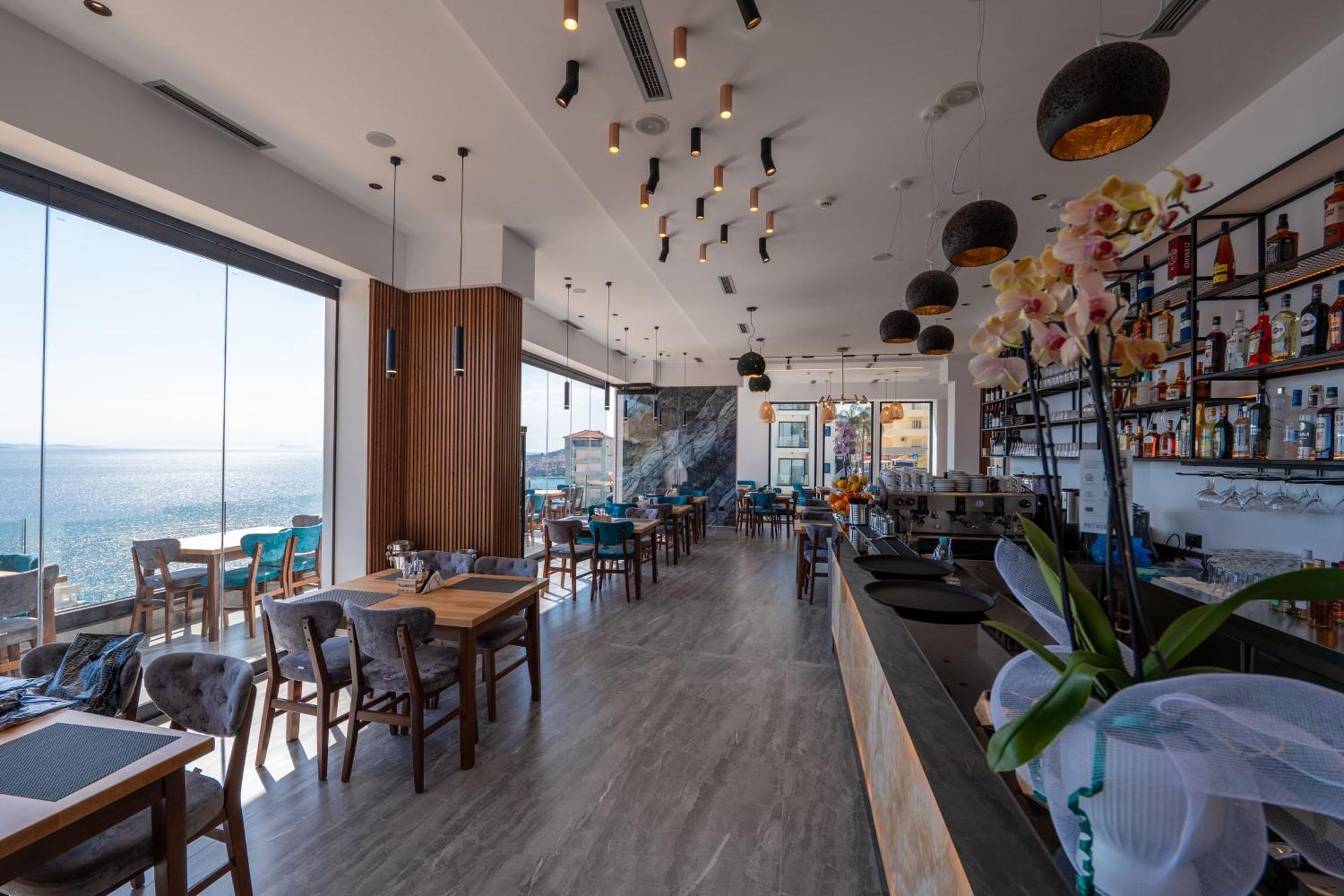 Litan Hotel Sarandë Exterior foto
