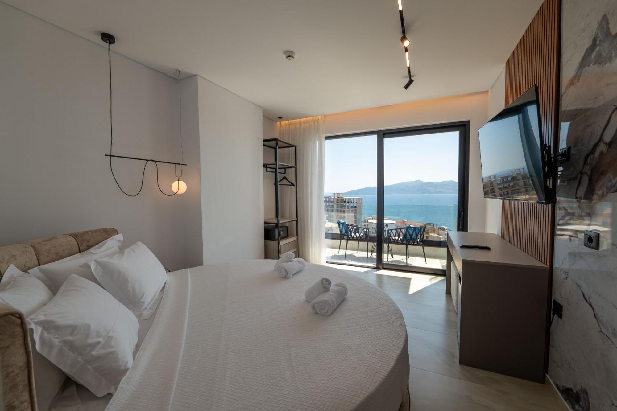 Litan Hotel Sarandë Exterior foto